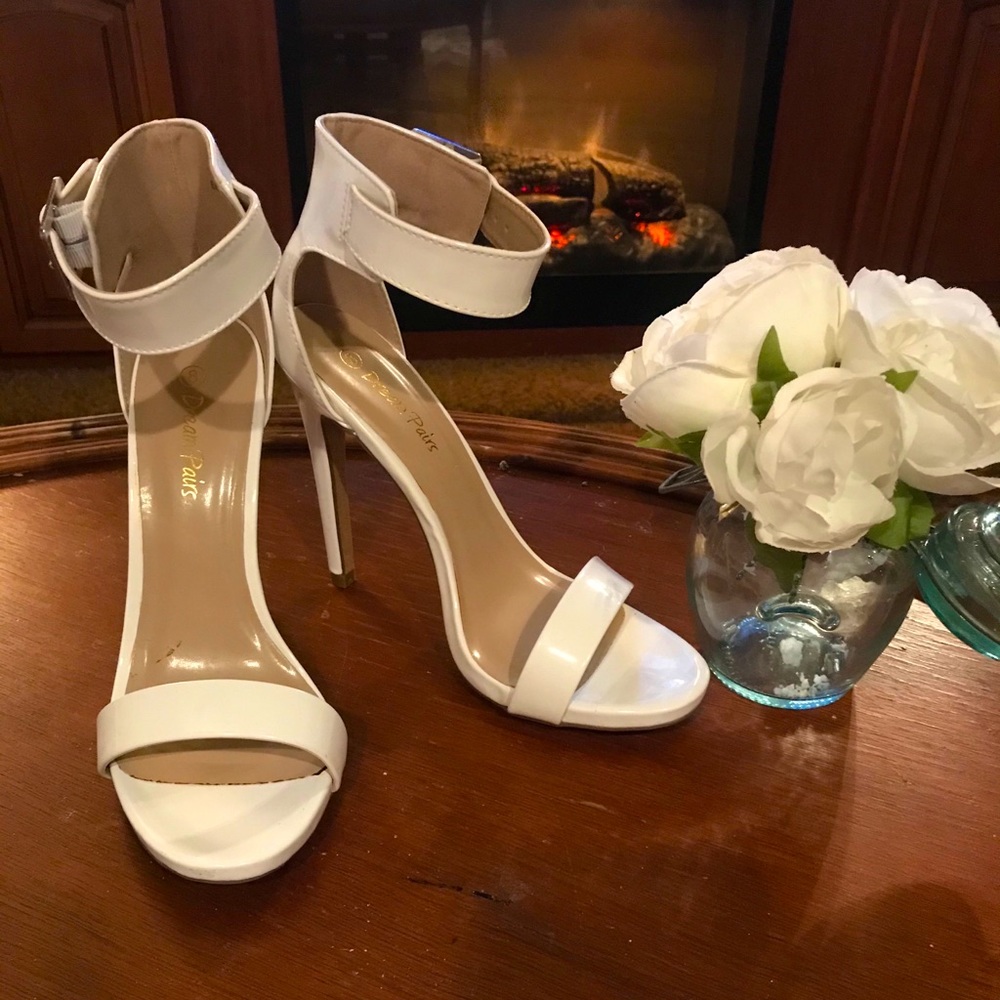 NIB Dream Pairs High Heeled Sandals